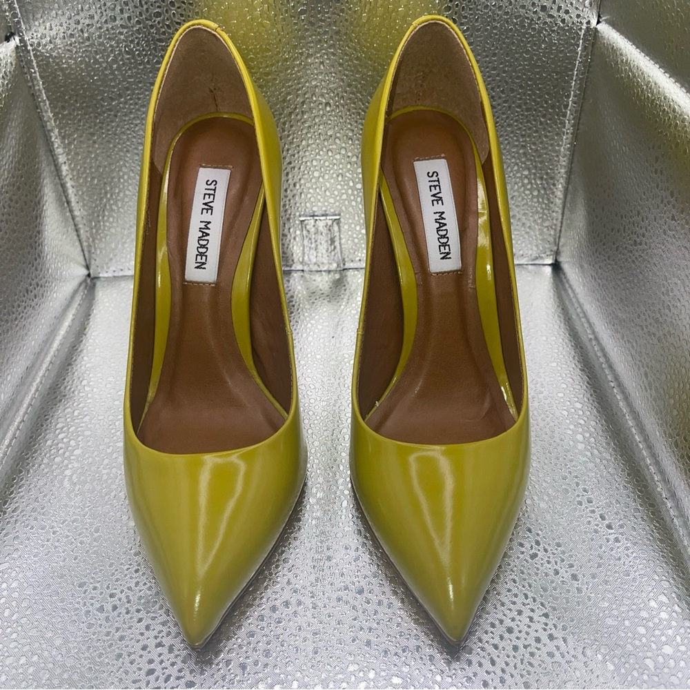 Steve Madden Proto Yellow/Chartruse Heels 7M